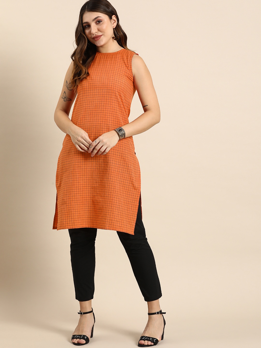 

Anouk Round Neck Sleveless Checked Kurta, Orange