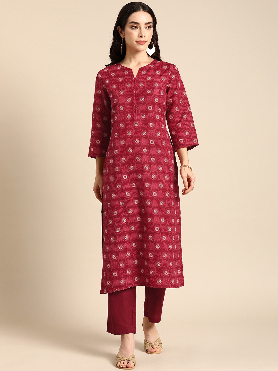 

Anouk Ethnic Motifs Printed Regular Kurta with Trousers, Red