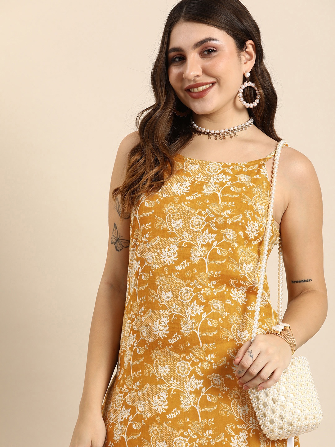 

Anouk Shoulder Straps Floral Printed Kurta, Yellow