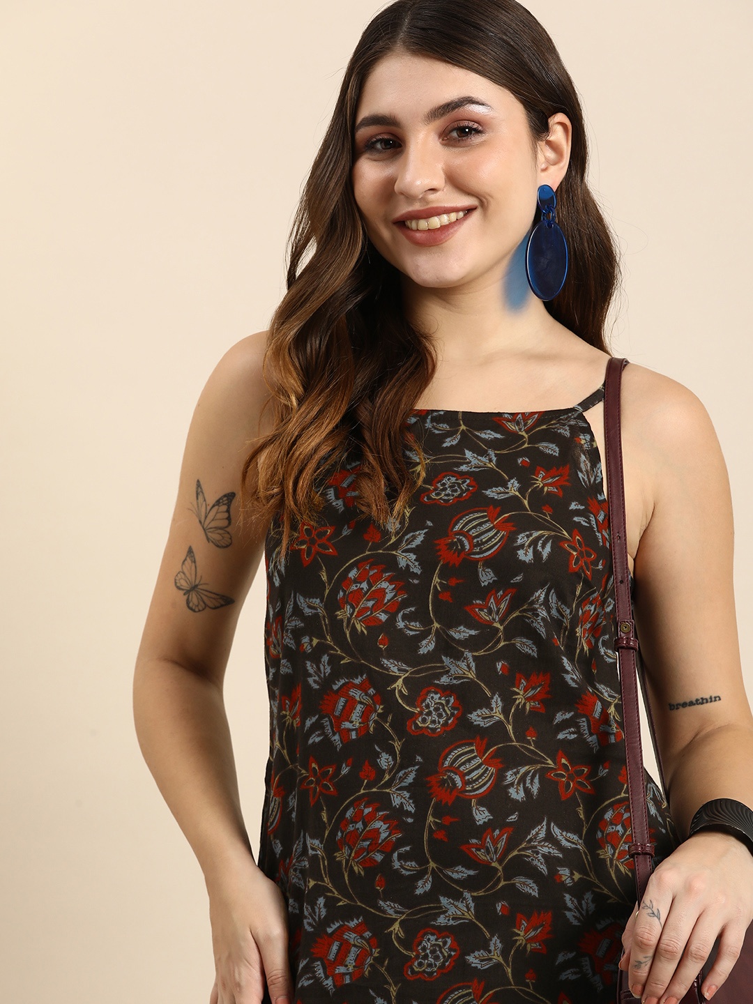 

Anouk Shoulder Straps Floral Printed Kurta, Black