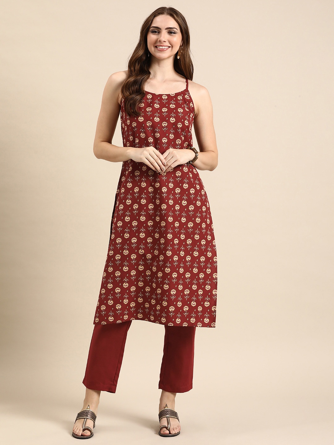 

Anouk Women Floral Printed Regular Kurta With Trousers, Maroon