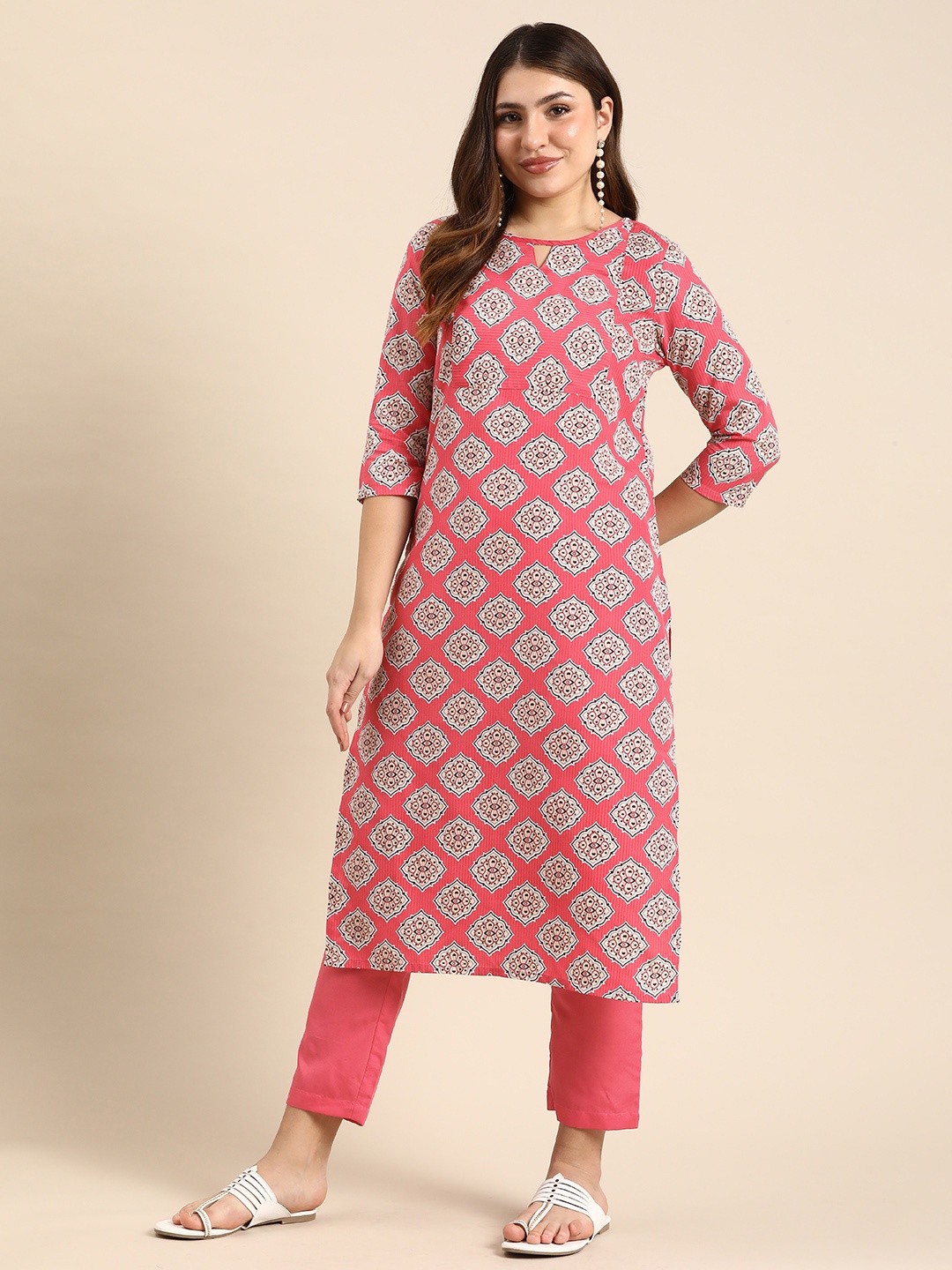 

Anouk Ethnic Motifs Printed Regular Kurta with Trousers, Pink