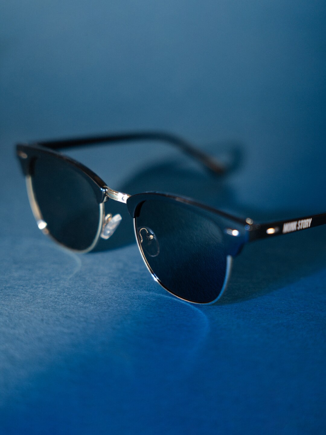 

MONKSTORY Unisex Wayfarer Sunglasses With Polarised & UV Protected Lens, Black