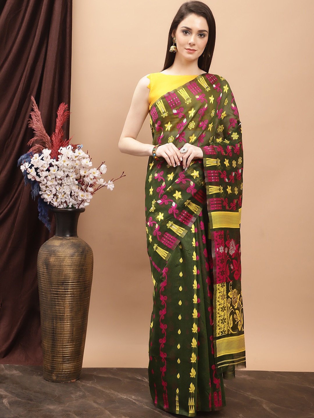 

KALINI Woven Design Pure Cotton Jamdani Saree, Green