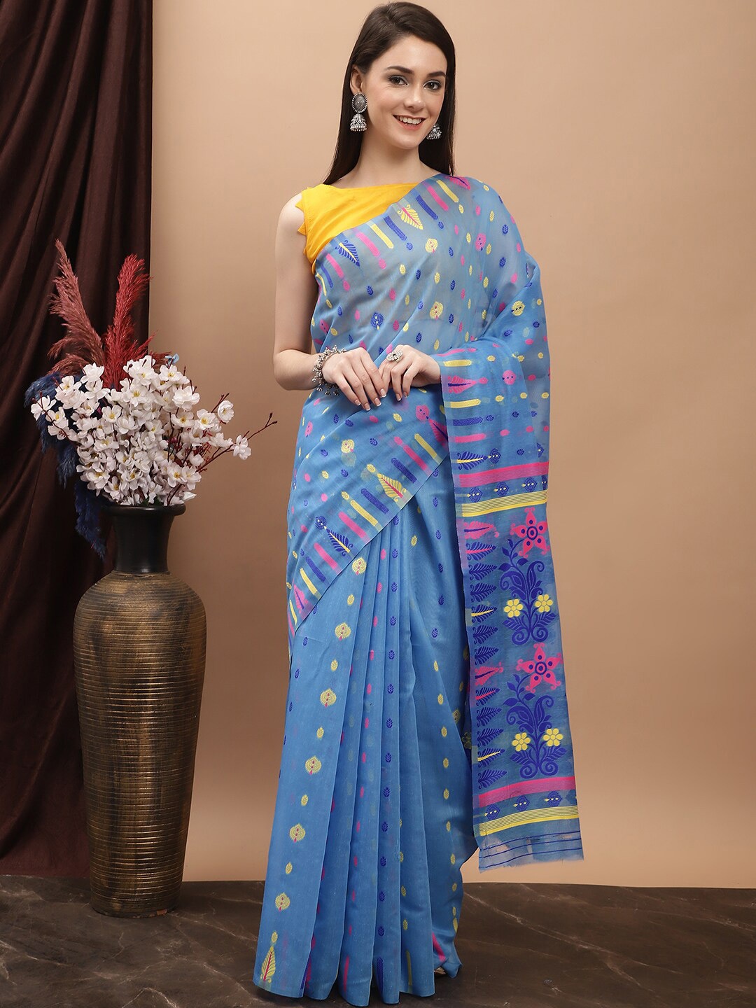 

KALINI Floral Woven Design Pure Cotton Jamdani Saree, Green