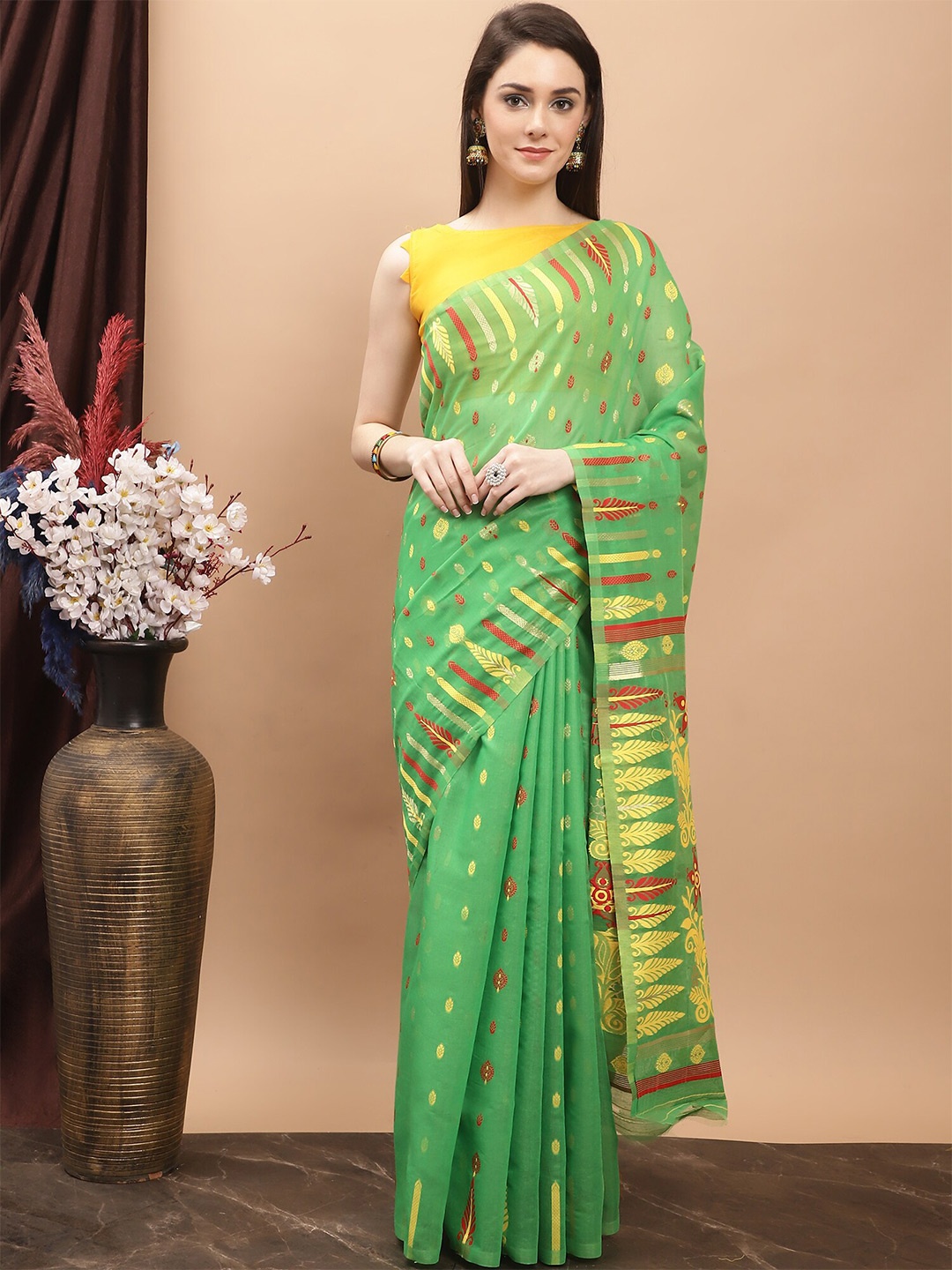 

KALINI Floral Woven Design Pure Cotton Jamdani Saree, Green