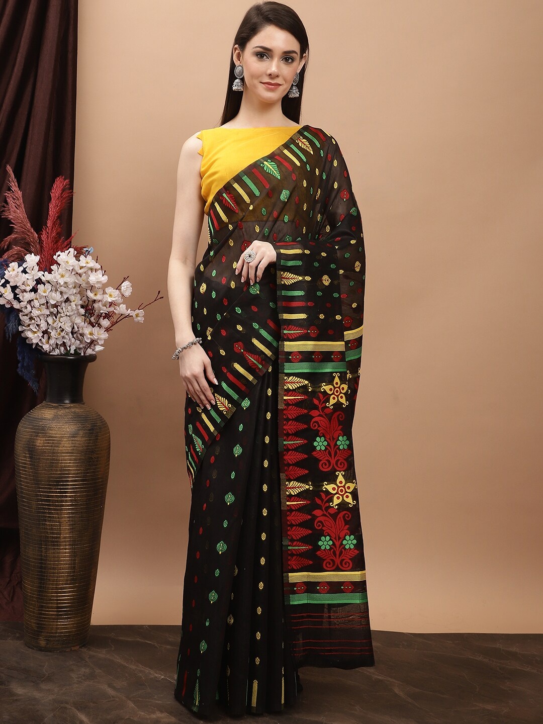 

KALINI Ethnic Motif Pure Cotton Jamdani Saree, Black