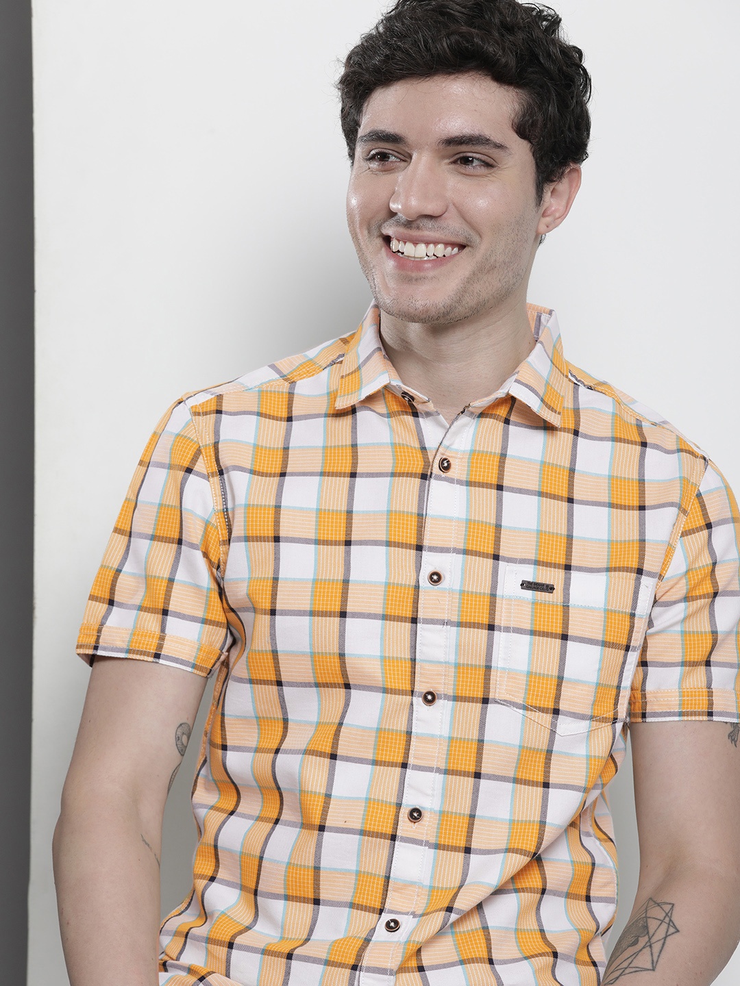 

The Indian Garage Co Men Slim Fit Opaque Checked Casual Shirt, Yellow