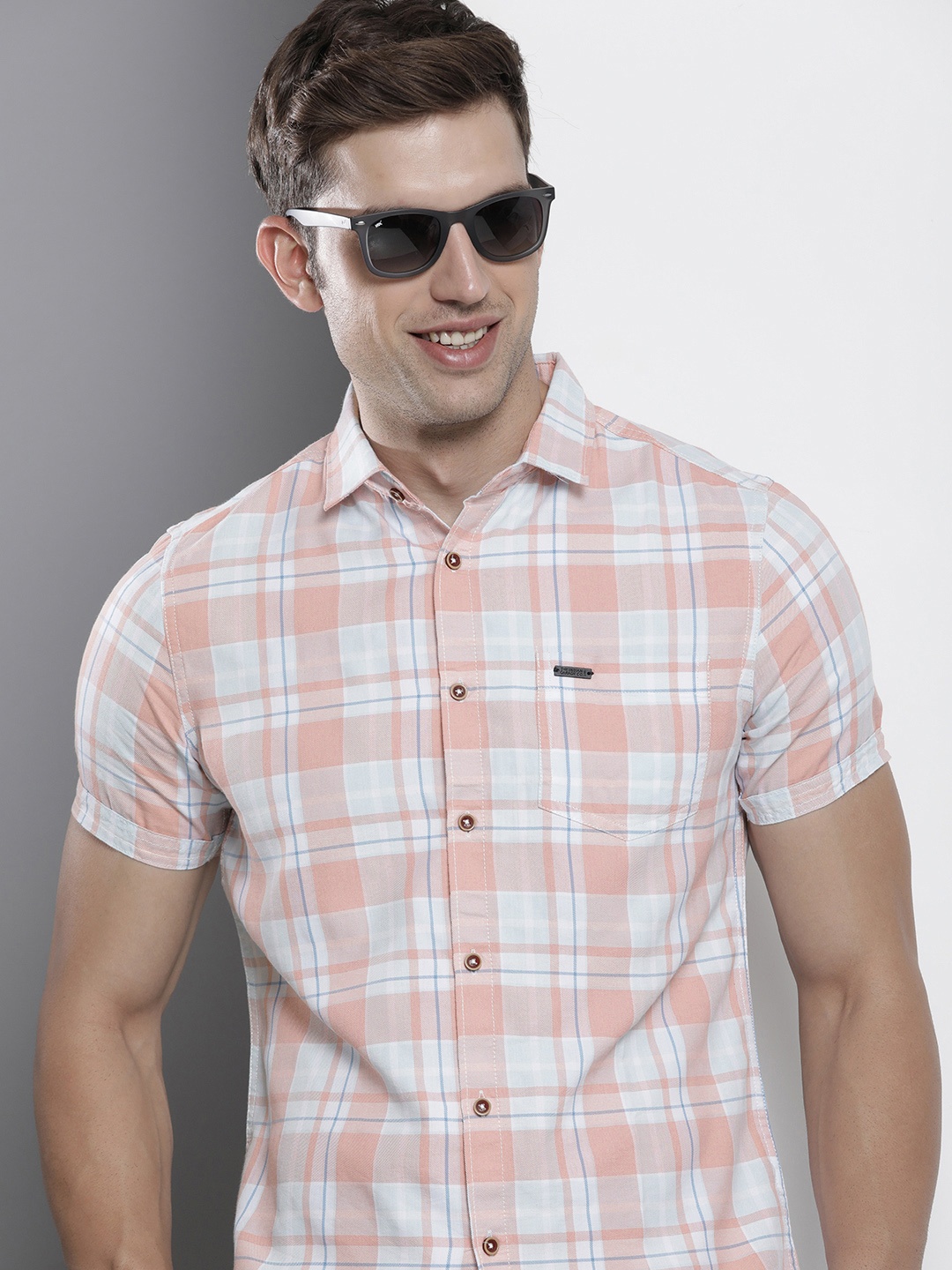 

The Indian Garage Co Men Slim Fit Opaque Checked Casual Shirt, Peach