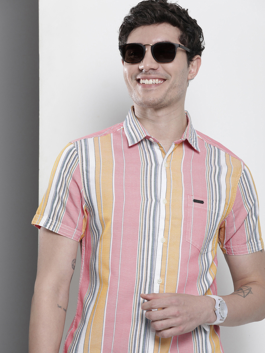 

The Indian Garage Co Men Slim Fit Stripeed Opaque Casual Shirt, Pink