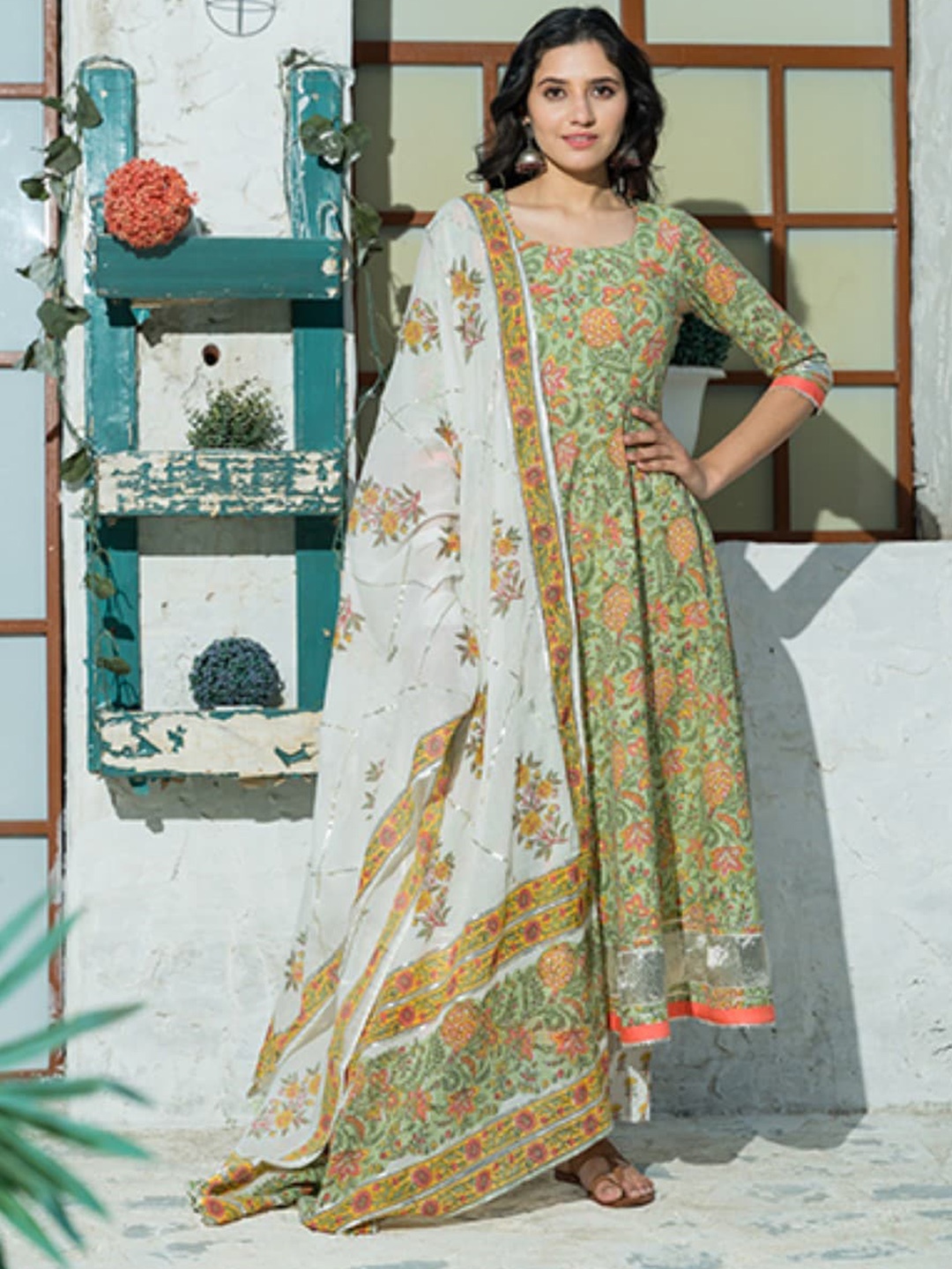 

PHEETA Floral Printed Pure Cotton Kurta & Trouser With Dupatta, Green