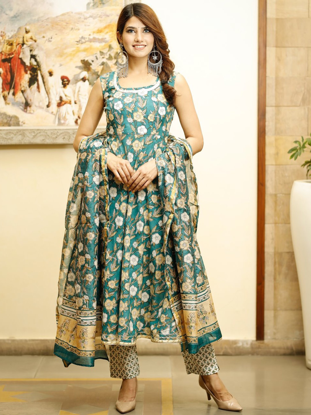 

PHEETA Floral Printed Pure Cotton Kurta with Trousers & Dupatta, Green