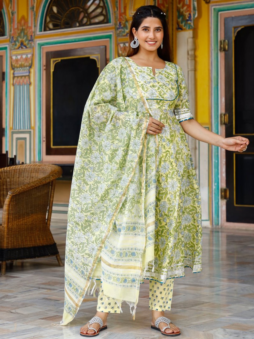 

PHEETA Floral Printed Pure Cotton Kurta with Trousers & Dupatta, Yellow