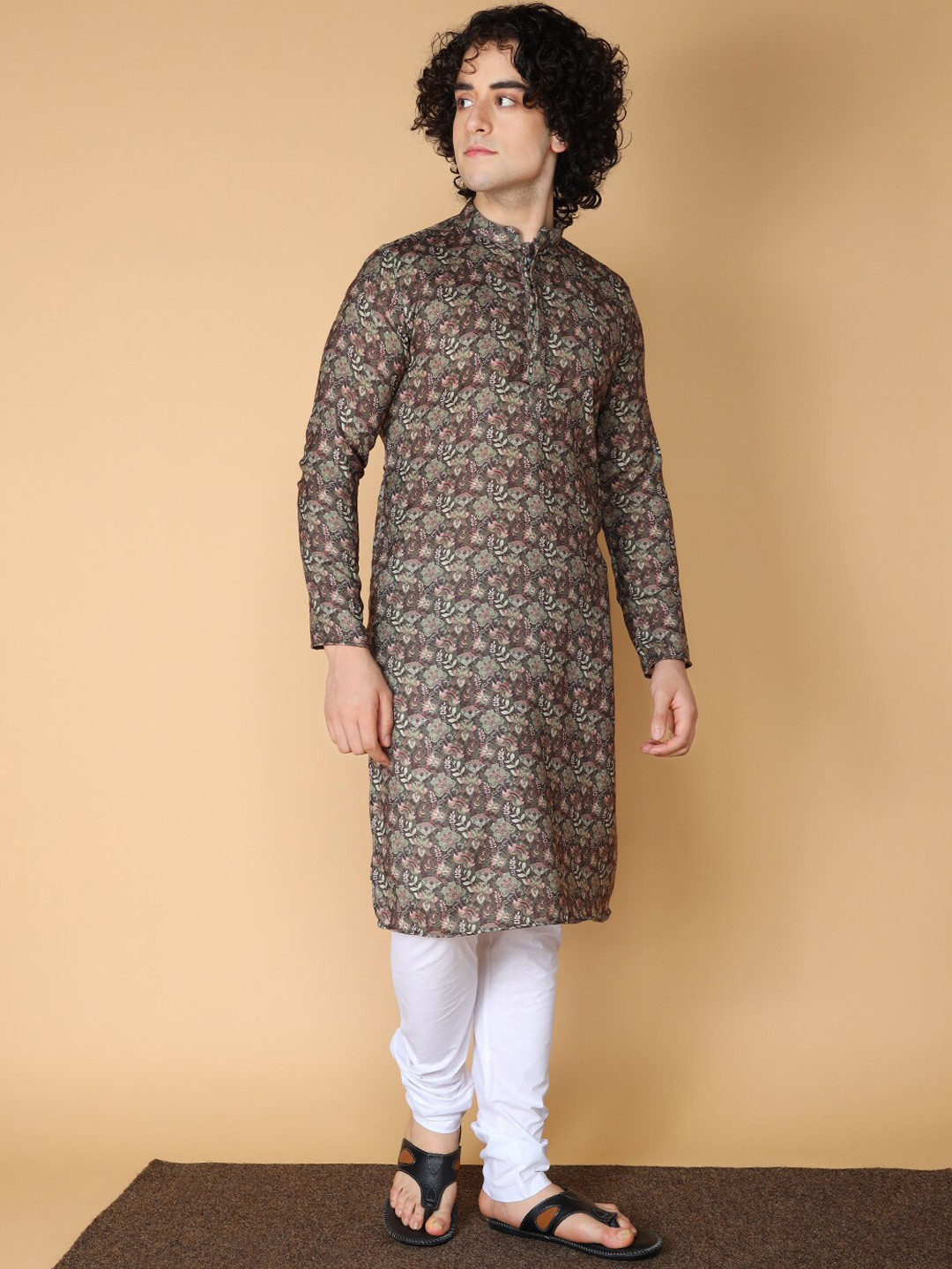 

NAMASKAR Men Brown Printed Regular Kurta with Churidar