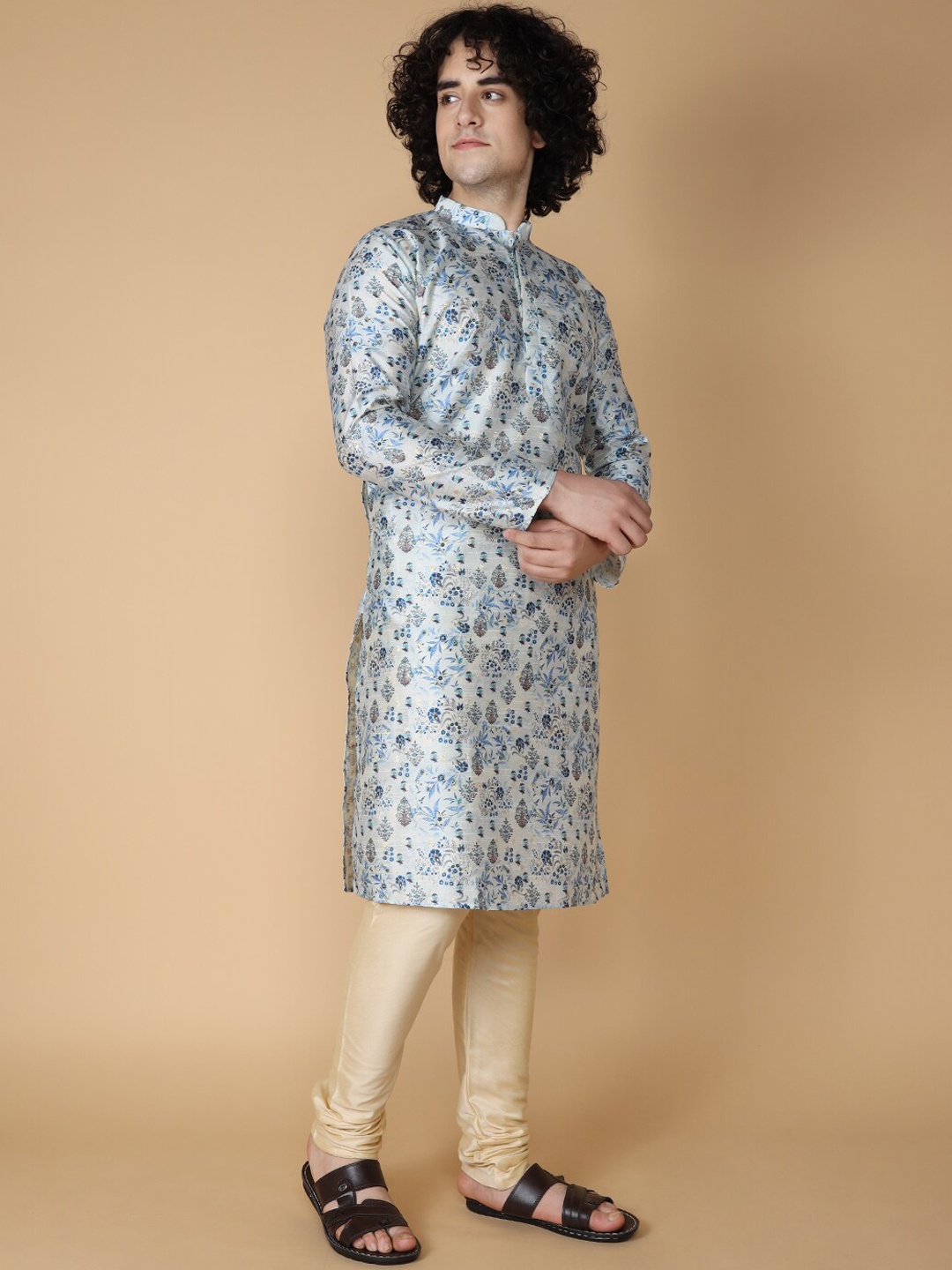 

NAMASKAR Men White Printed Regular Pure Silk Kurta with Churidar