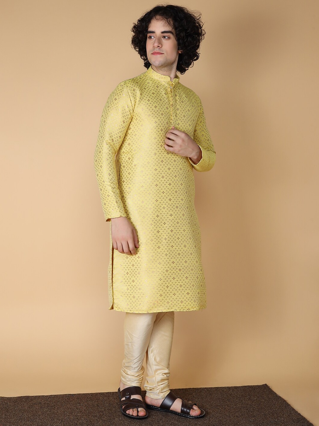 

NAMASKAR Men Yellow Regular Pure Silk Kurta with Churidar