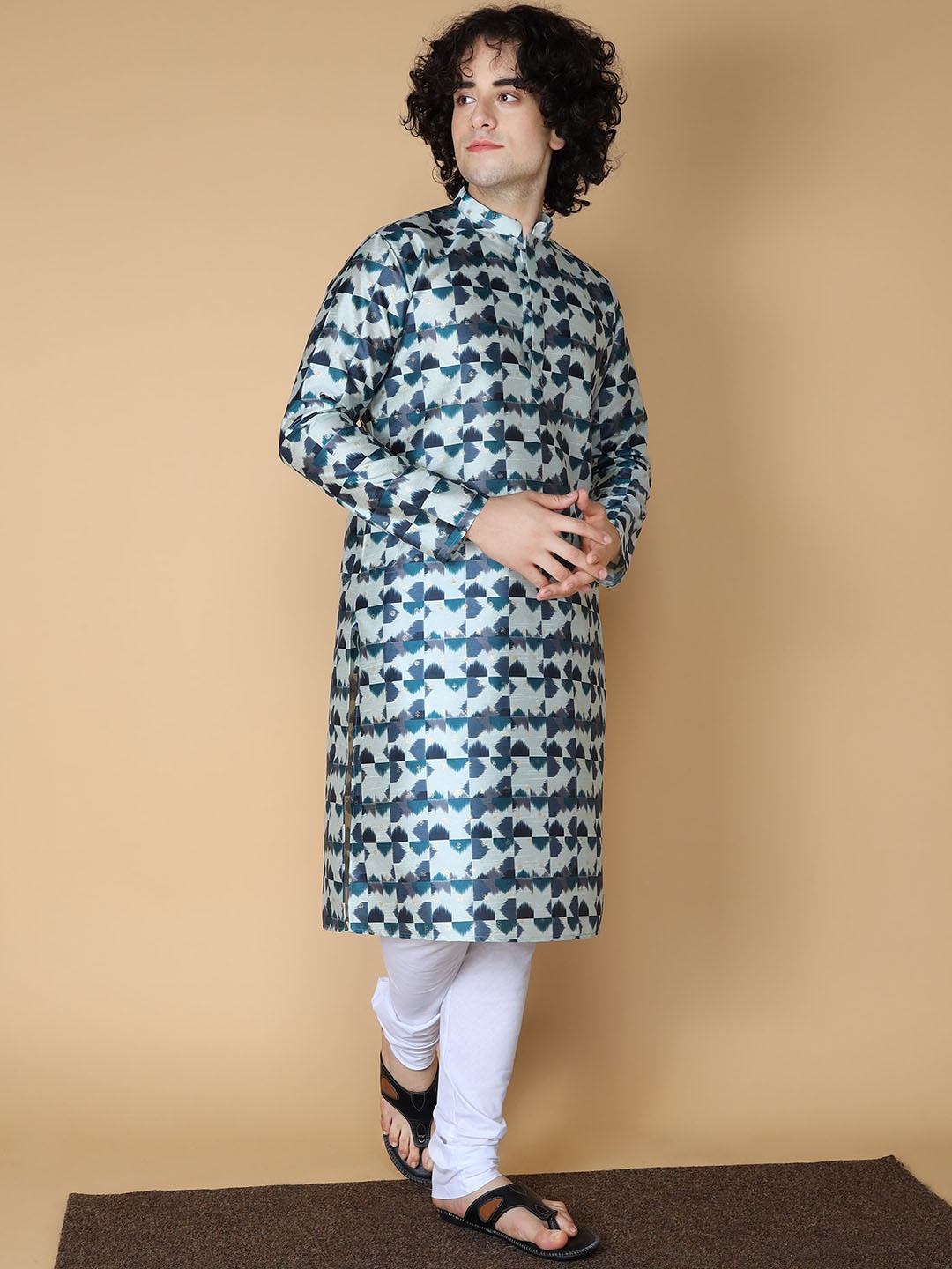 

NAMASKAR Men Grey Printed Regular Pure Silk Kurta with Churidar