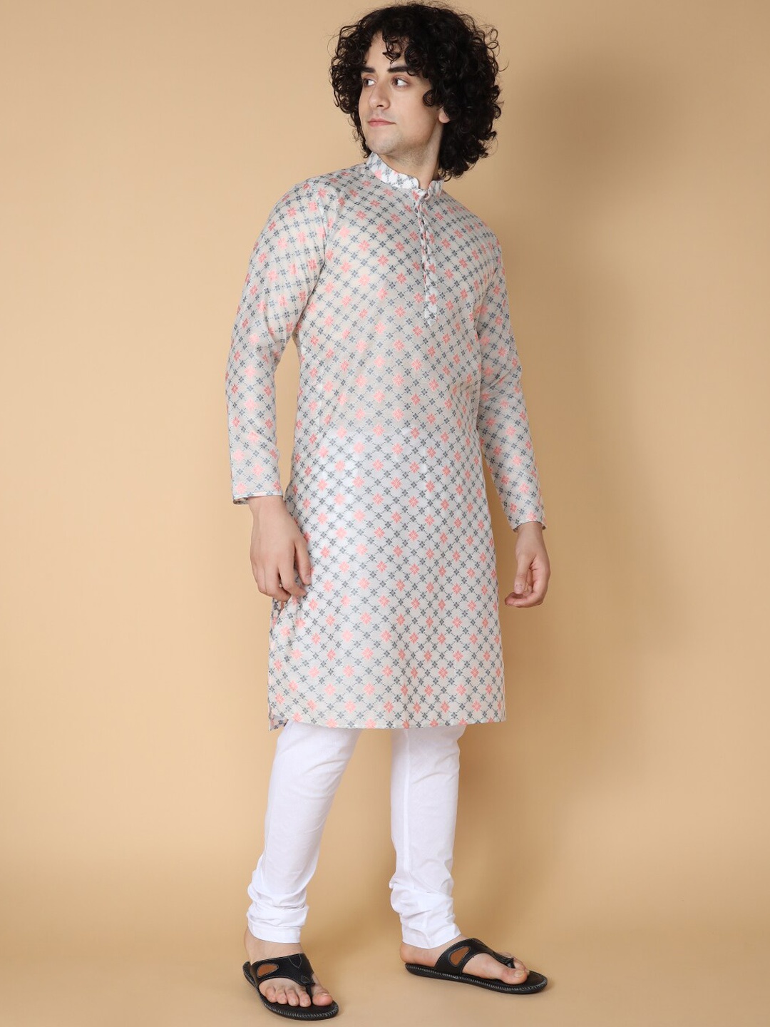 

NAMASKAR Men White Regular Pure Cotton Kurta with Churidar