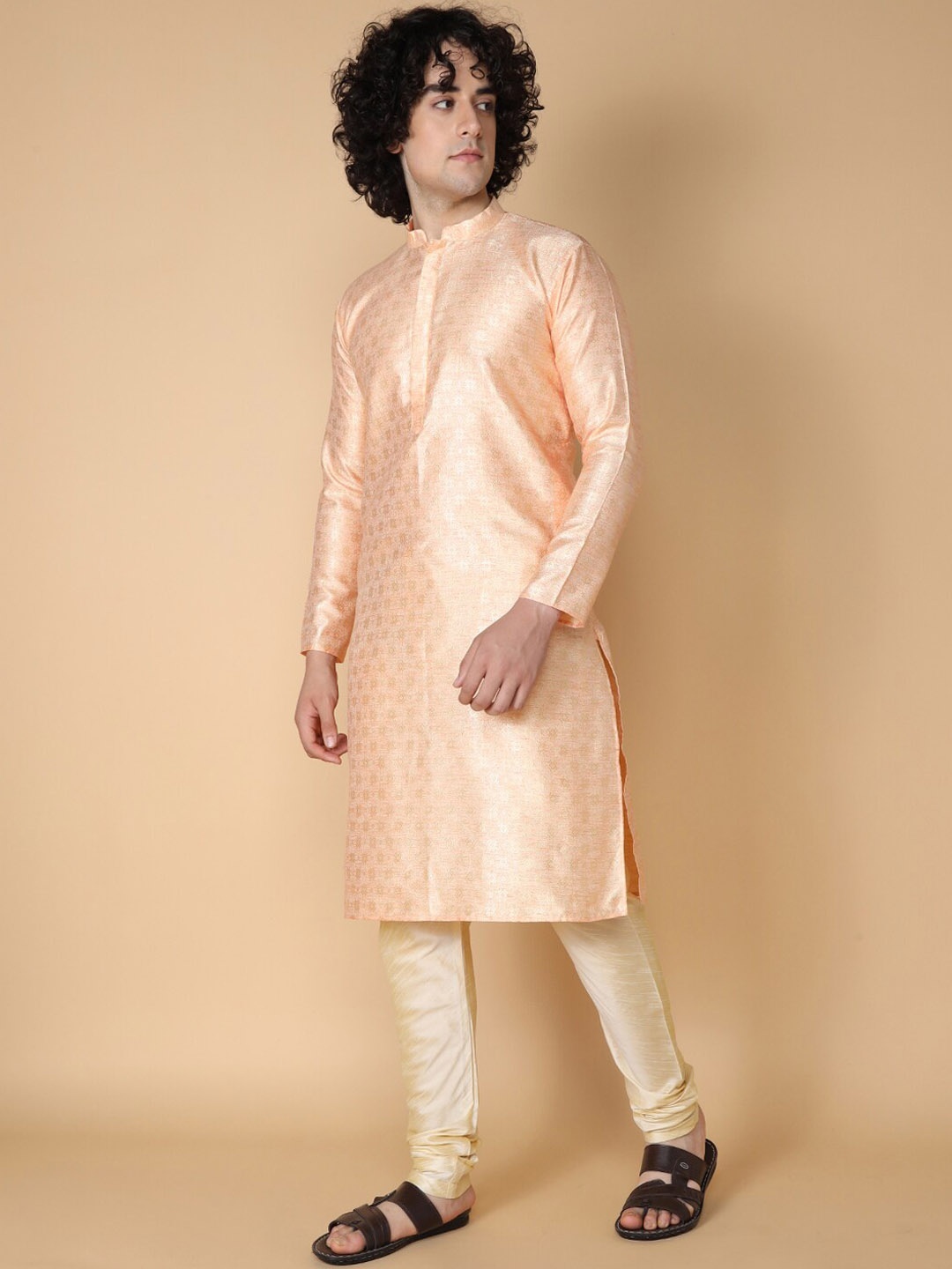

NAMASKAR Ethnic Motif Pure Silk Kurta with Churidar, Peach
