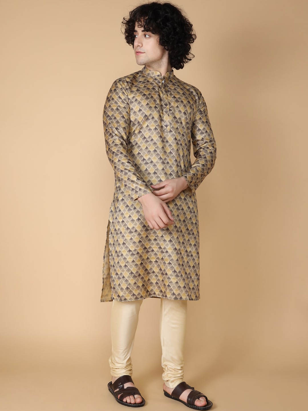 

NAMASKAR Geometric Printed Mandarin Collar Pure Silk Kurta With Churidar, Rust