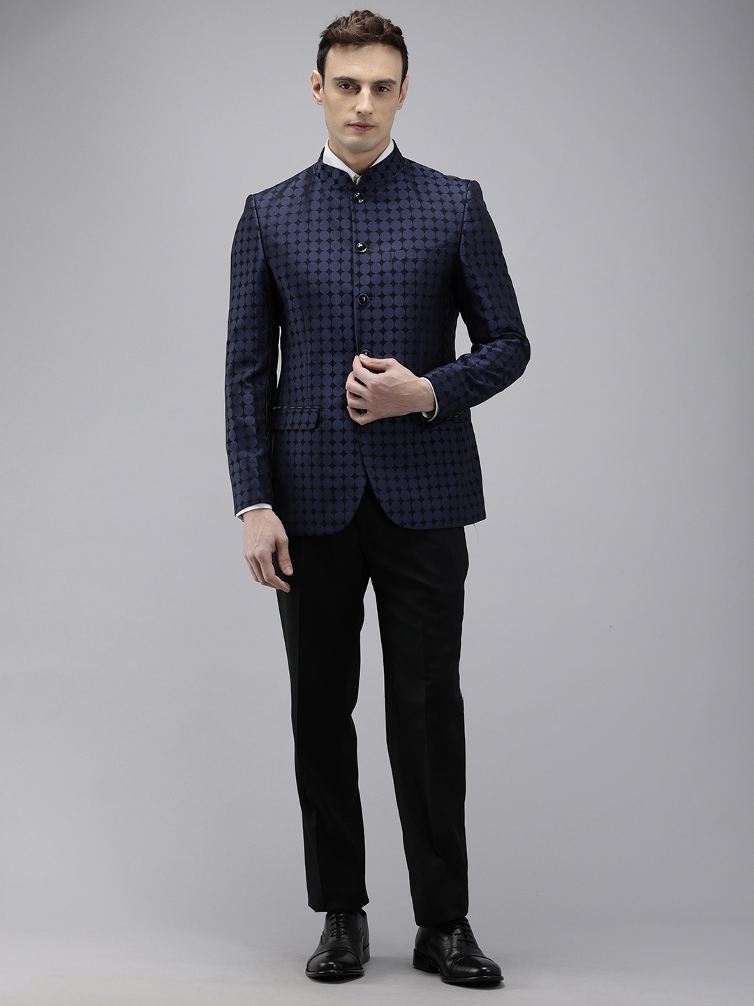 

Park Avenue Self Design Mandarin Collar Regular Fit 2 Piece Party Suit, Blue