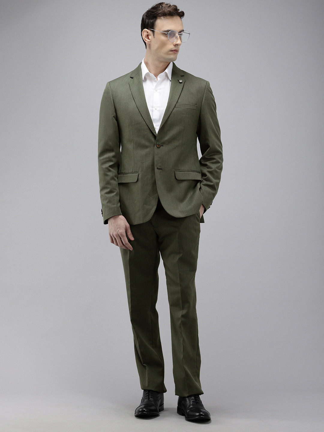 

Park Avenue Self Design Single Breasted 2 Piece Party Suits, Green