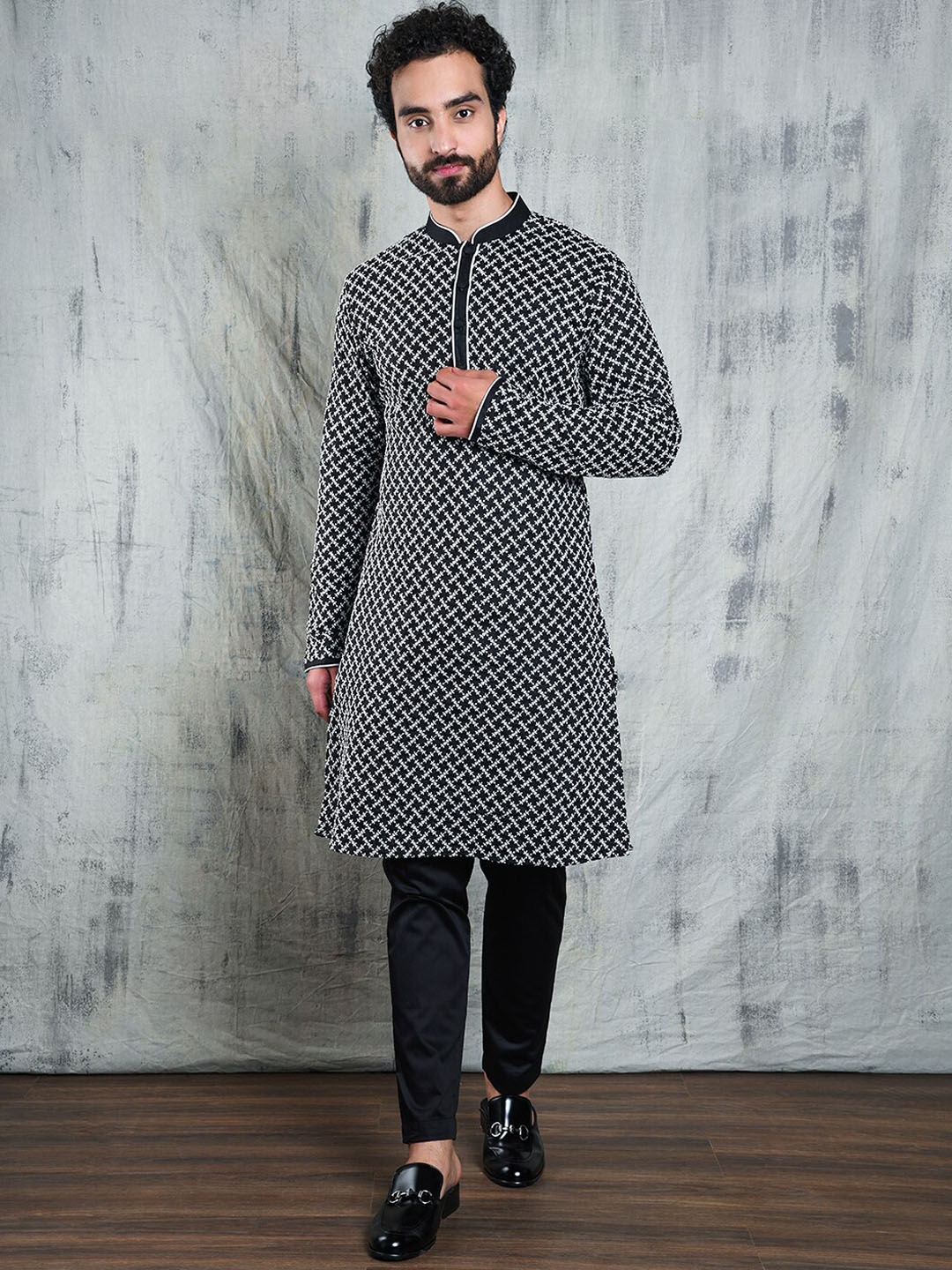 

Be Desi Ethnic Printed Straight Kurta, Black