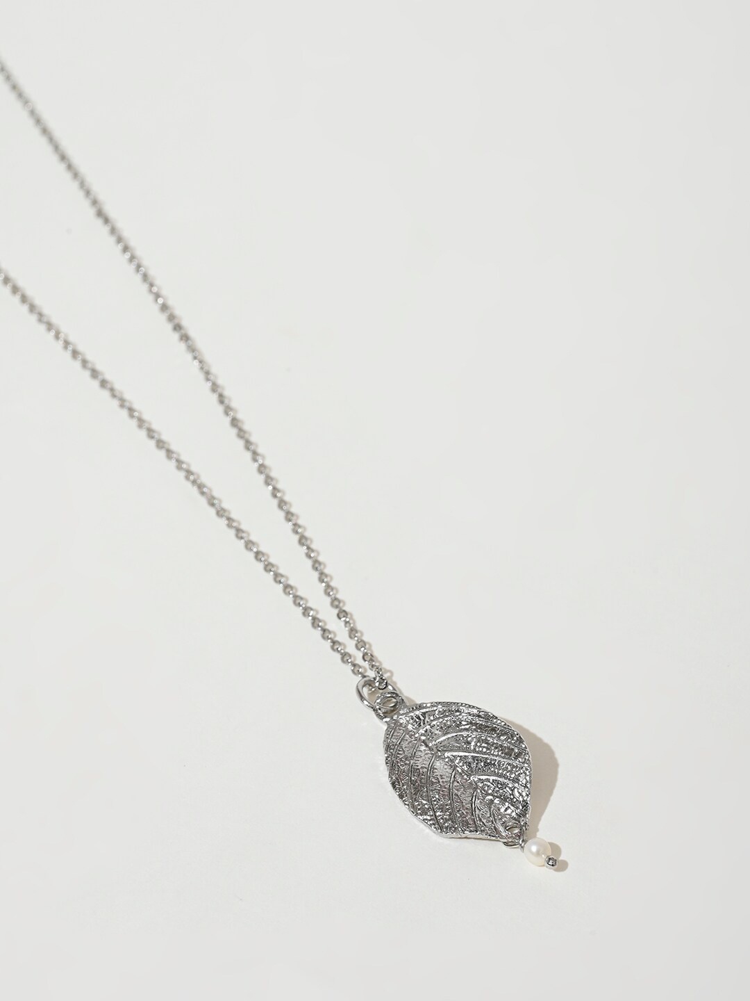 

XPNSV Brass Beaded Leaf Necklace, Silver