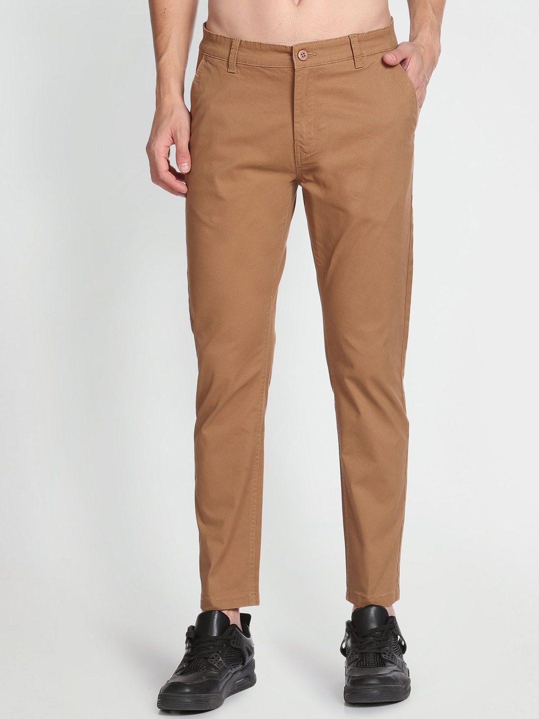 

Flying Machine Men Tapered Fit Mid-Rise Plain Cotton Chinos, Brown