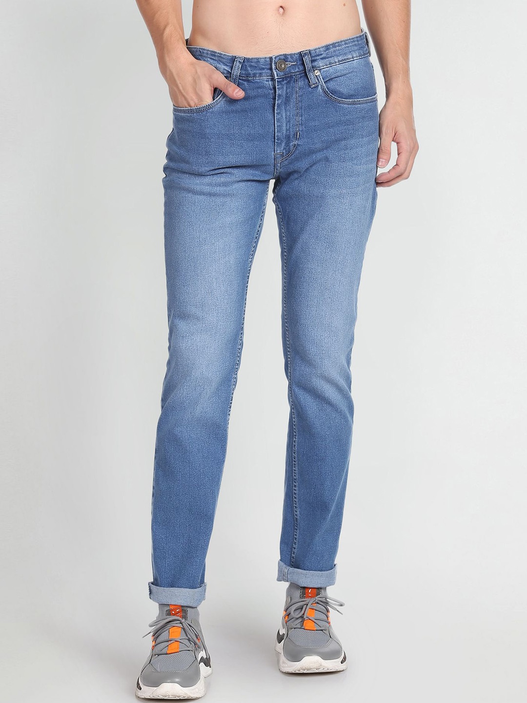 

Flying Machine Men Blue Straight Fit Light Fade Stretchable Jeans