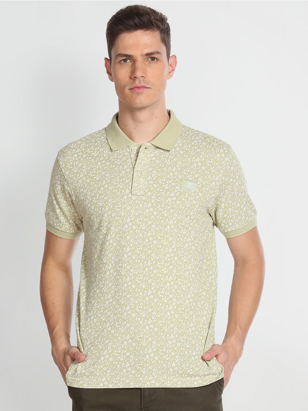 

Flying Machine Men Green Camouflage Striped Henley Neck Pockets Slim Fit T-shirt