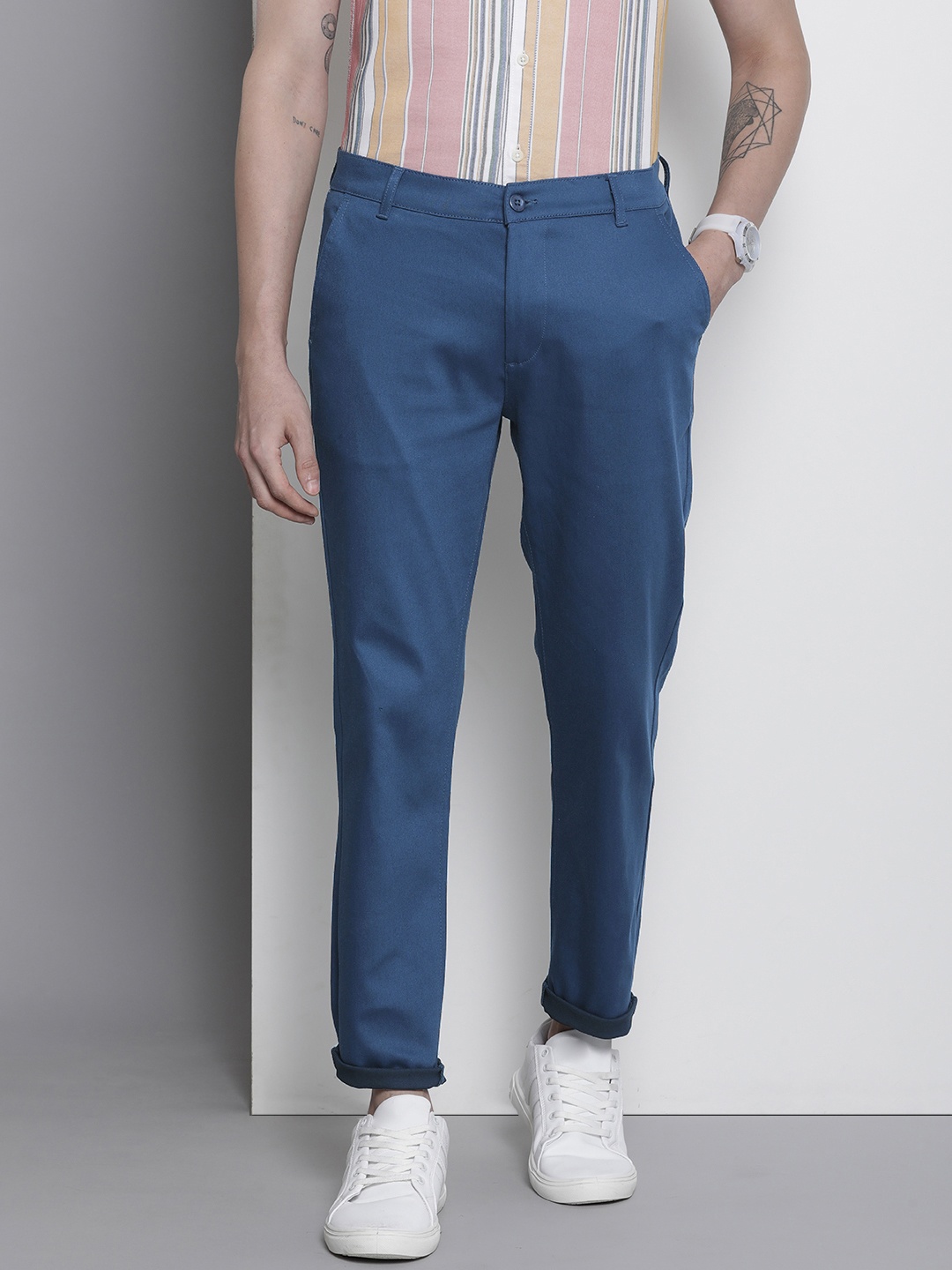 

The Indian Garage Co Men Slim Fit Chinos Trousers, Blue