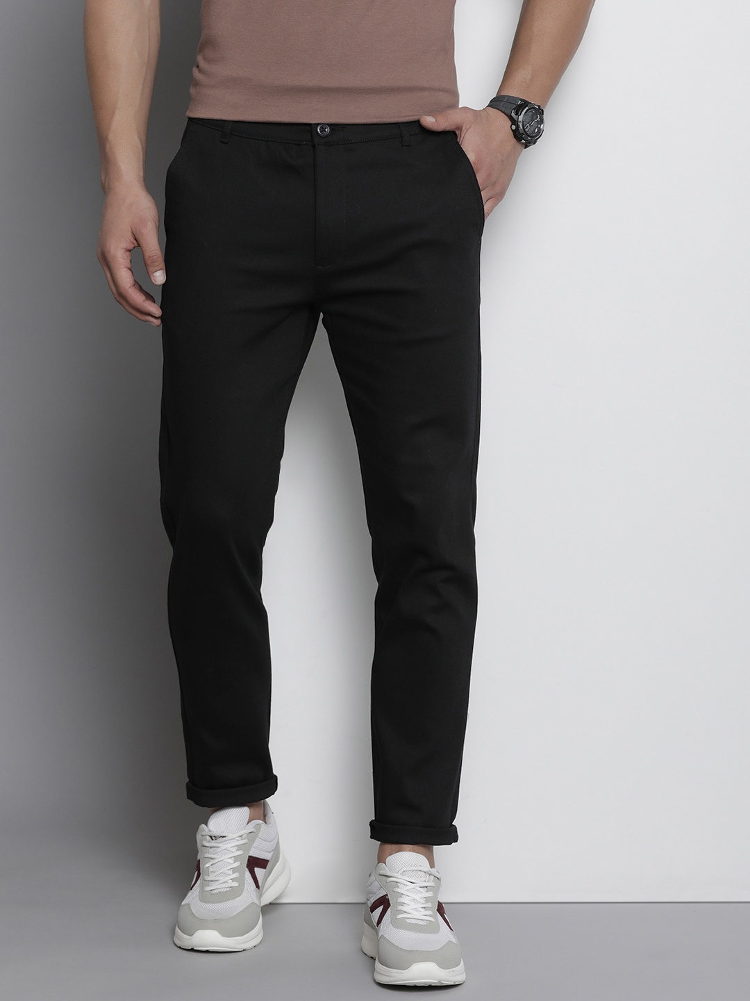 

The Indian Garage Co Men Slim Fit Chinos, Black