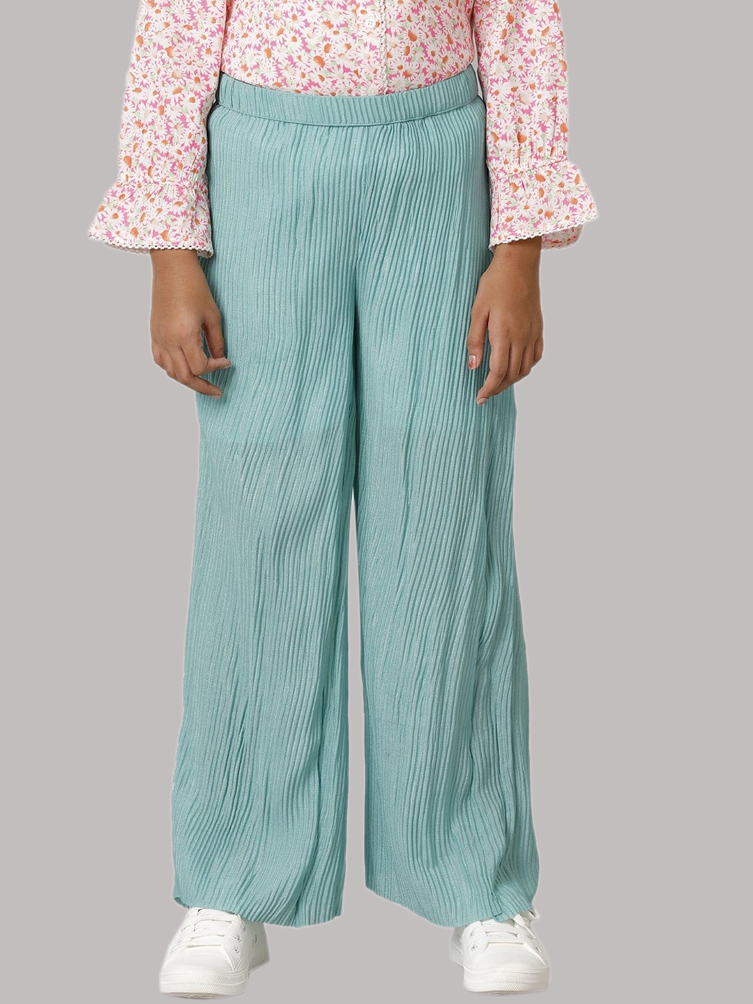 

UNDER FOURTEEN ONLY Girls Loose Fit Parallel Trousers, Green