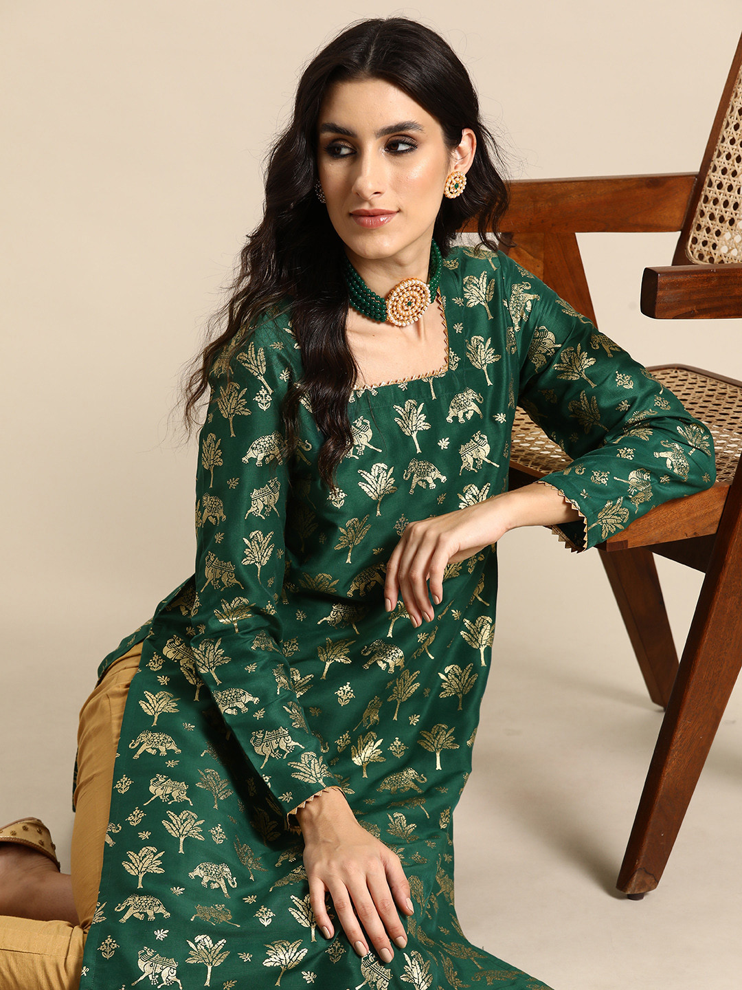 

Sangria Ethnic Motifs Print Gotta Patti Kurta, Green