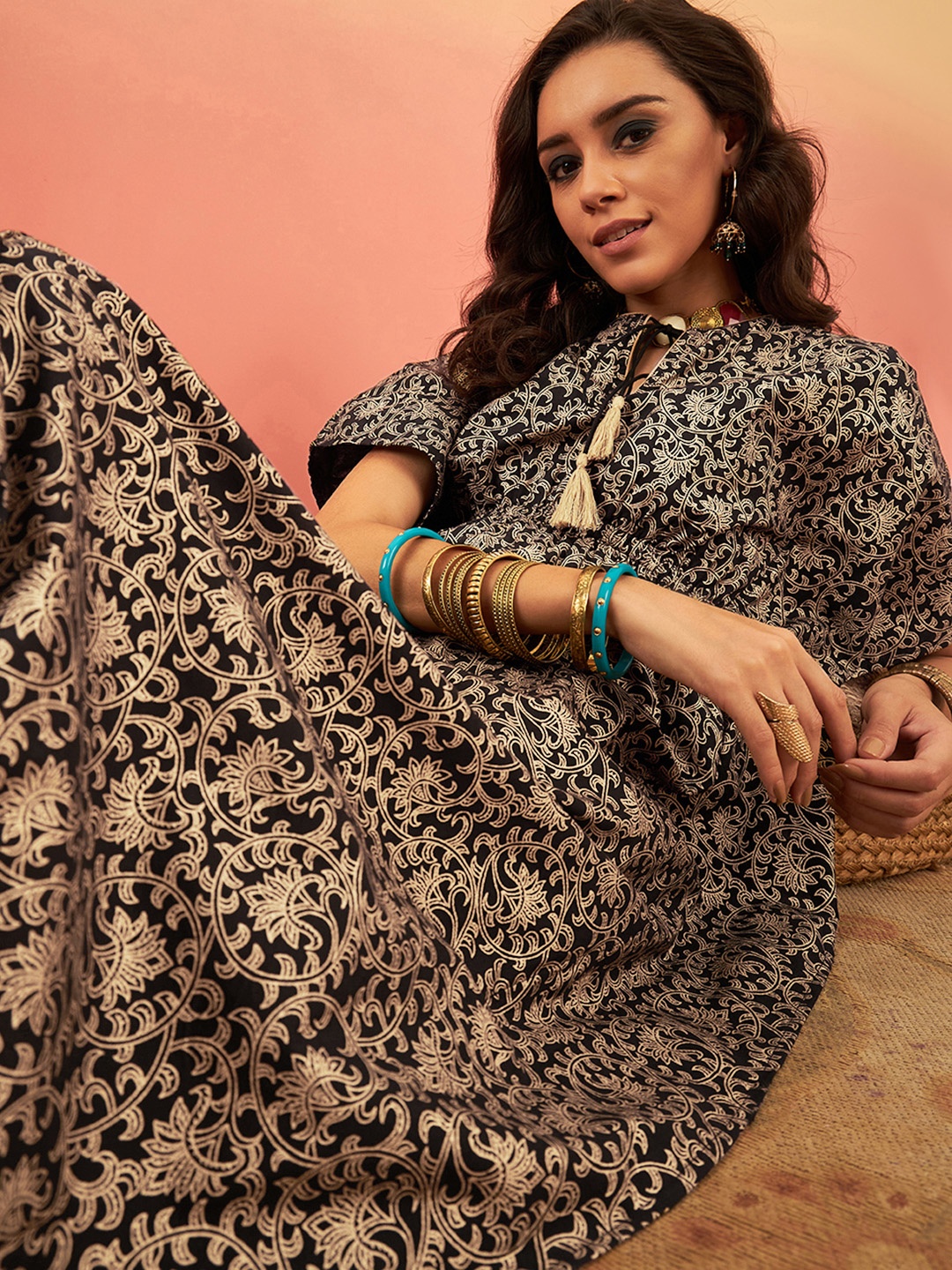 

Sangria Cotton Floral Print Kaftan Kurta, Black