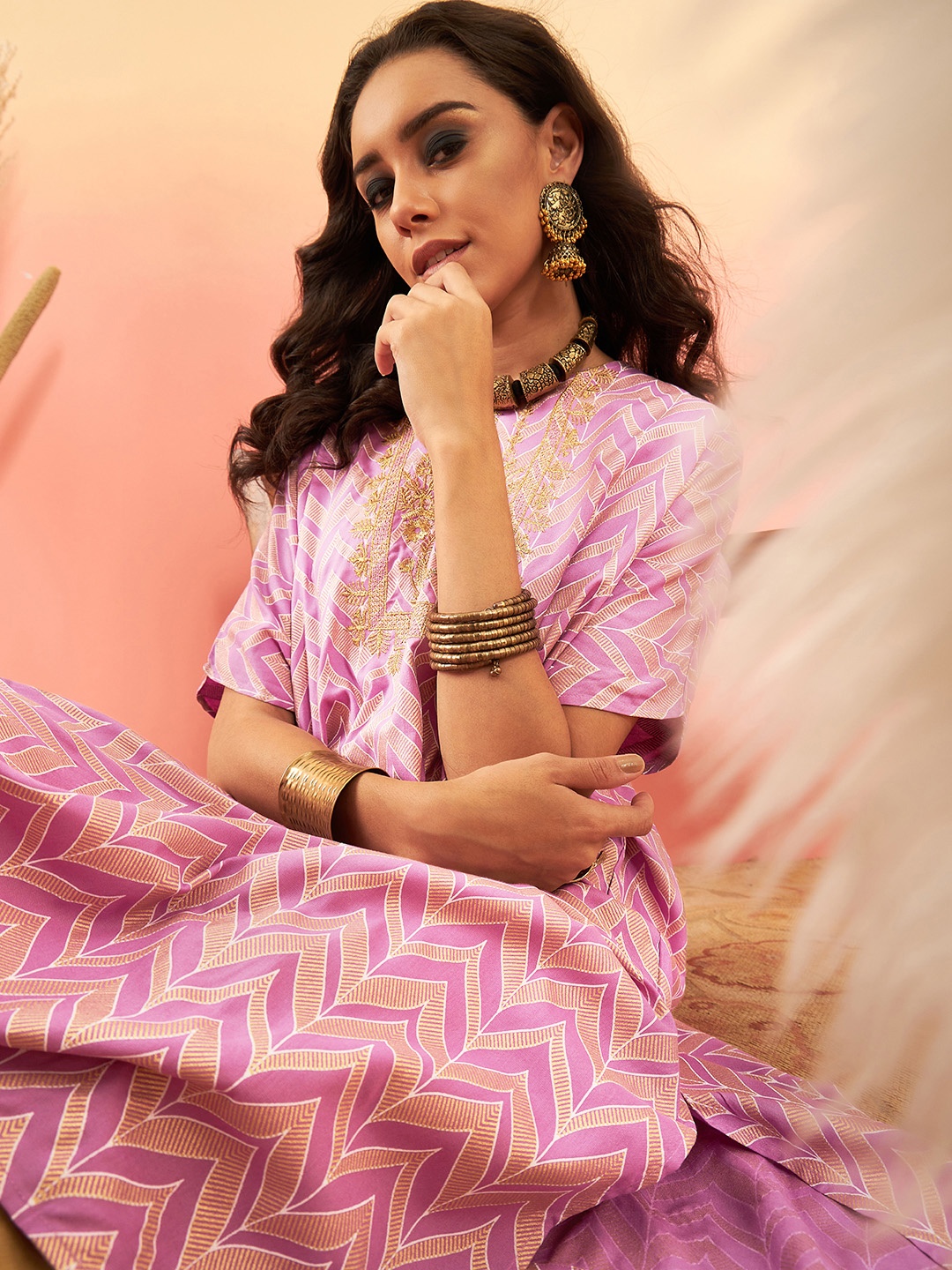 

Sangria Printed Thread Work Kaftan Kurta, Pink