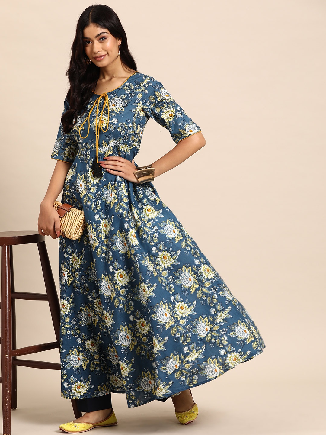 

Sangria Cotton Floral Print A-Line Kurta, Blue