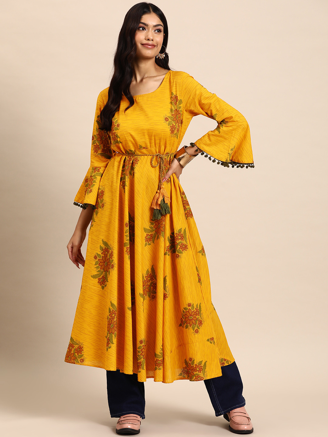 

Sangria Pure Cotton Floral Printed Bell Sleeves Kurta, Yellow