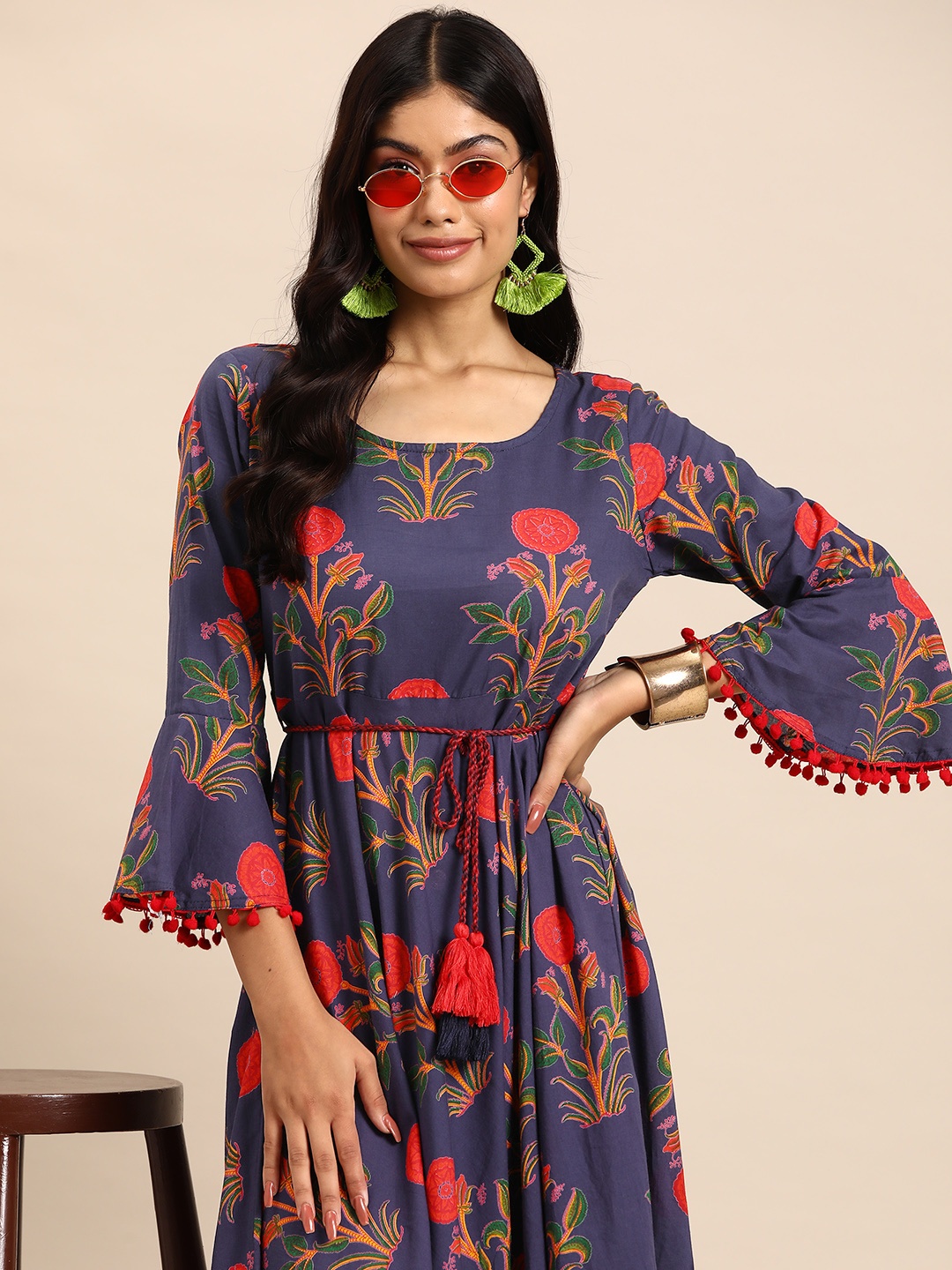 

Sangria Floral Printed Pure Cotton Kurta, Navy blue
