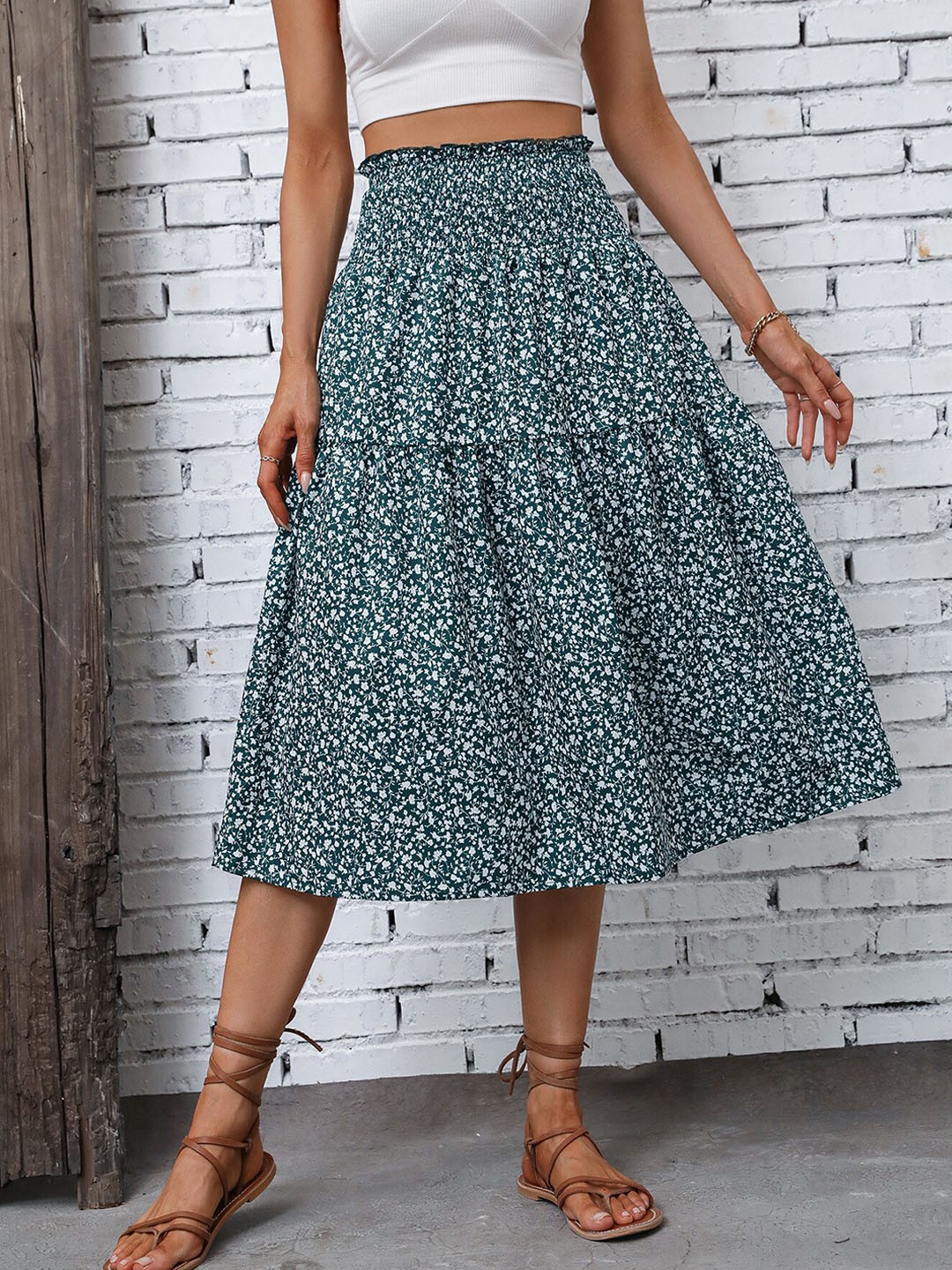 

StyleCast Green Floral Printed Tiered Midi Skirt