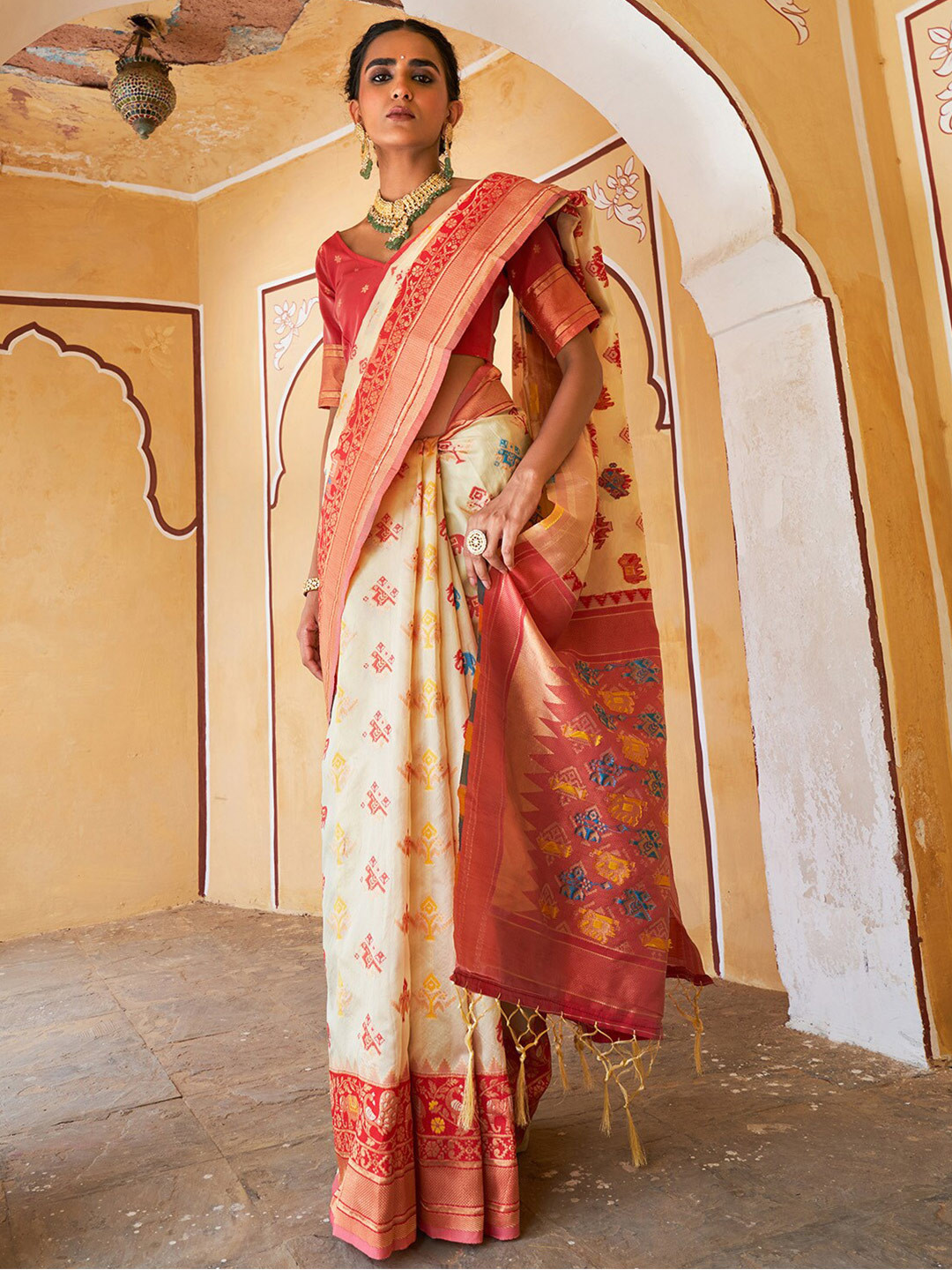 

Janasya Woven Design Zari Silk Cotton Patola Saree, Beige