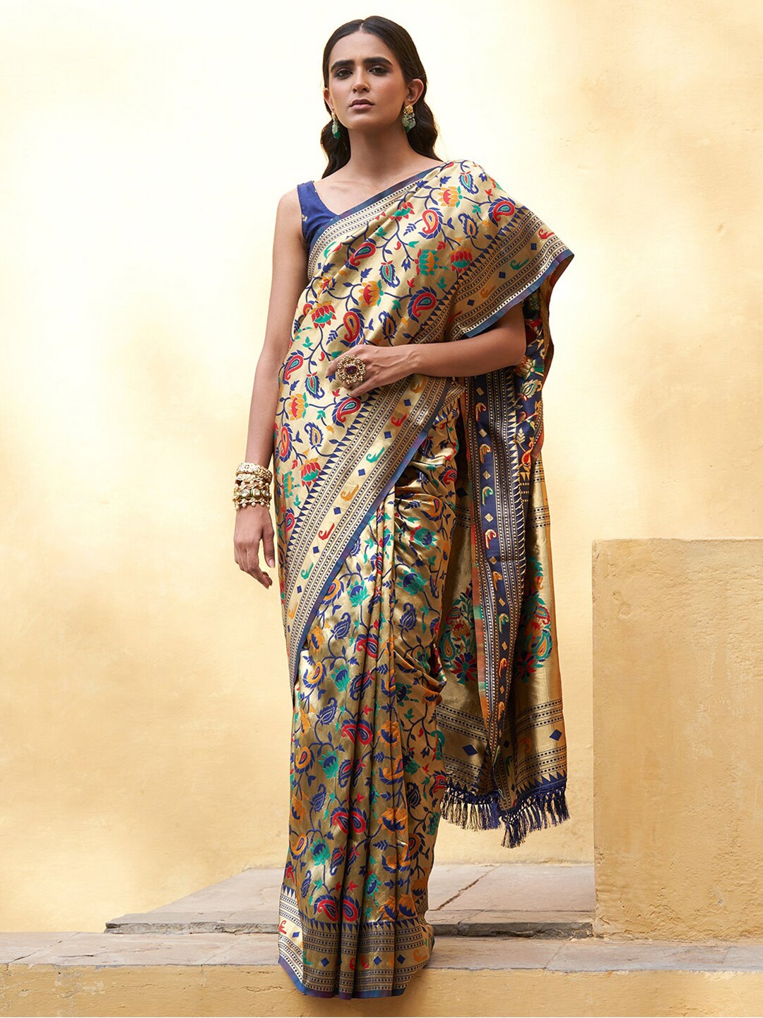 

Janasya Floral Zari Silk Blend Paithani Saree, Gold