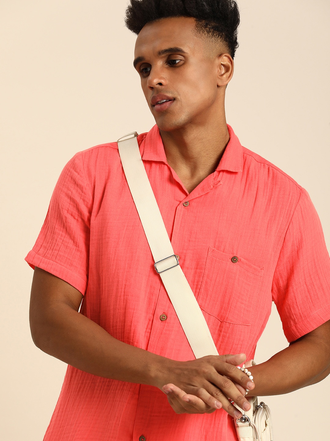 

Sangria Men Relaxed Solid Opaque Casual Shirt, Pink