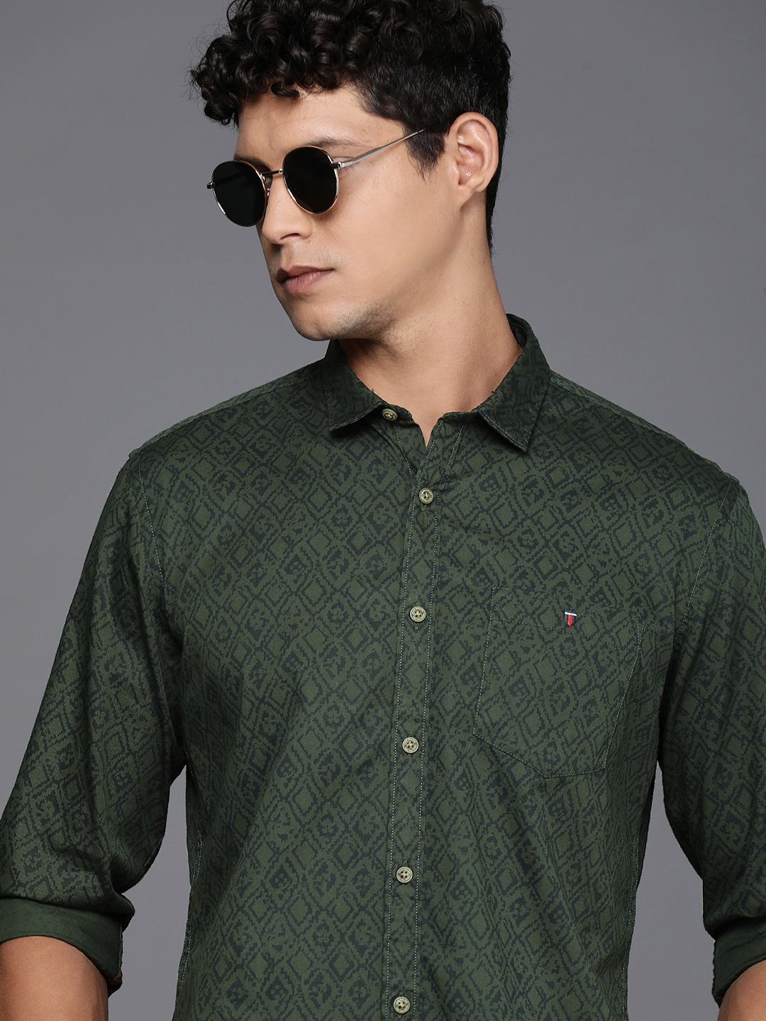 

Louis Philippe Jeans Slim Fit Printed Pure Cotton Casual Shirt, Olive