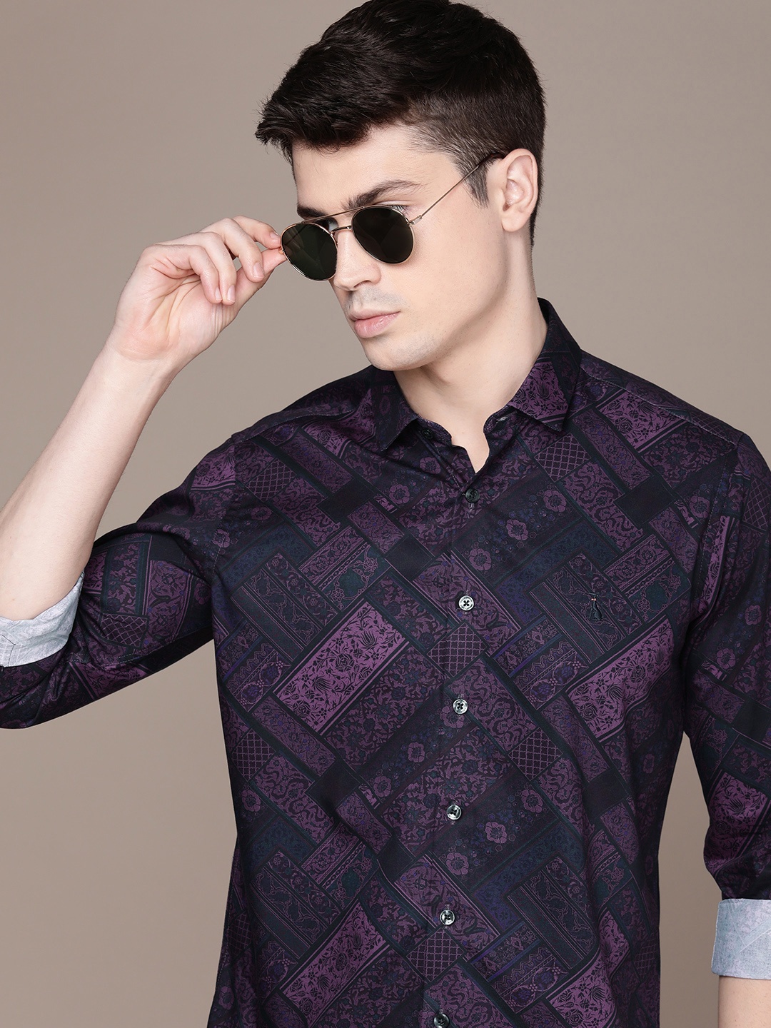 

SIMON CARTER LONDON Men Slim Fit Opaque Printed Casual Shirt, Burgundy