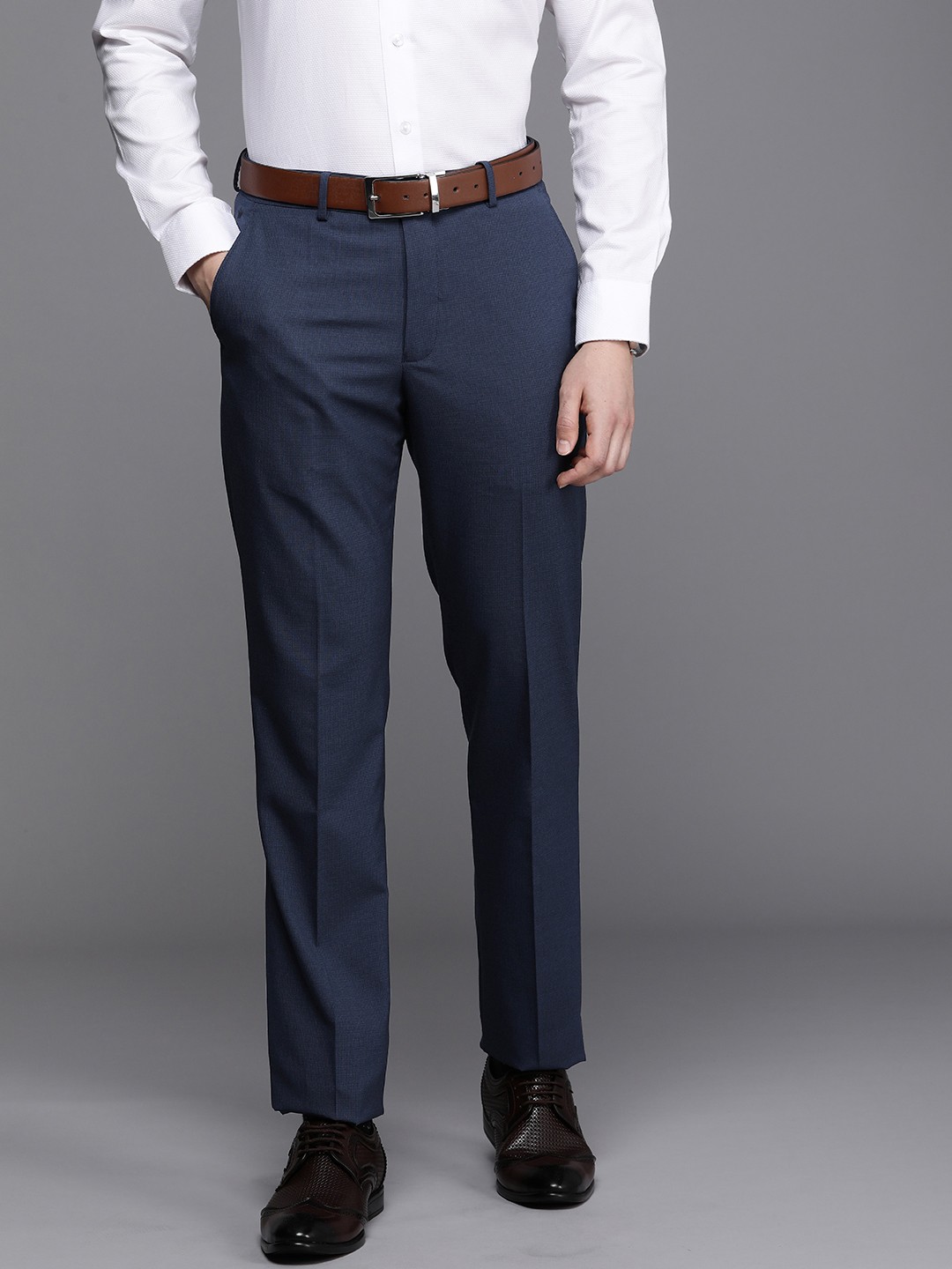 

Louis Philippe Men Textured Slim Fit Formal Trousers, Navy blue