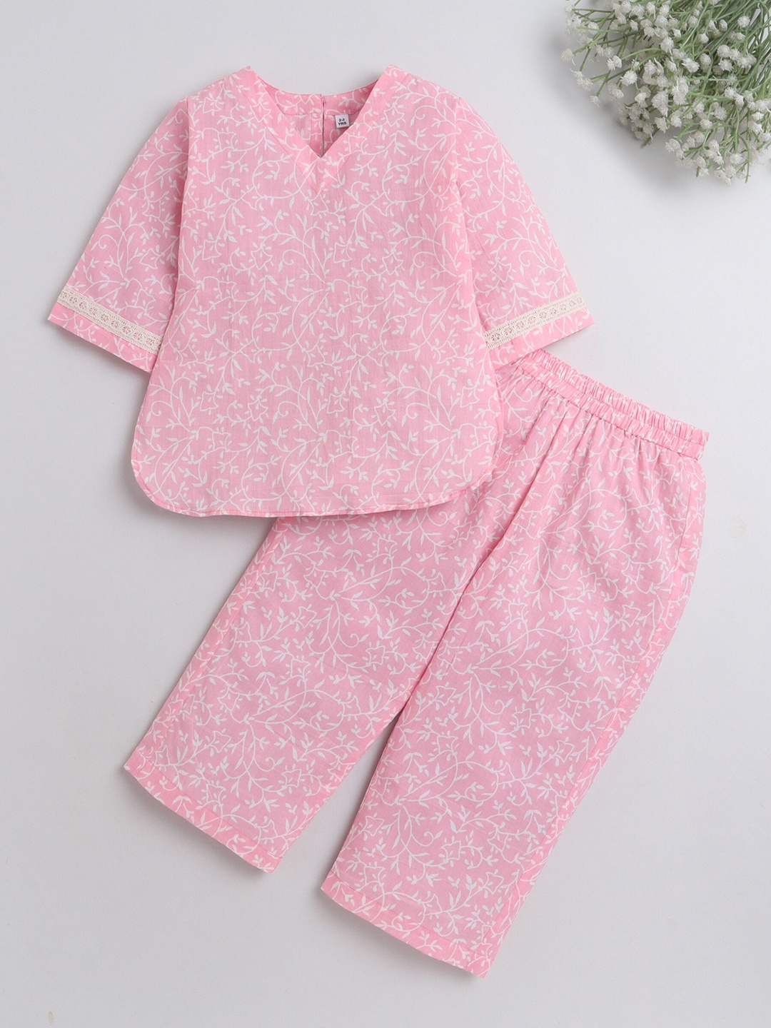 

The Magic Wand Girls Floral Printed Pure Cotton Night Suit, Pink
