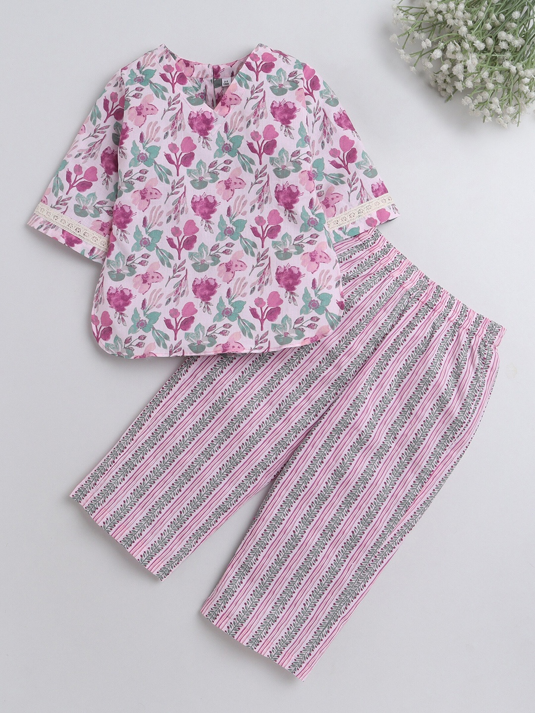 

The Magic Wand Girls Floral Printed Pure Cotton Night Suit, Pink