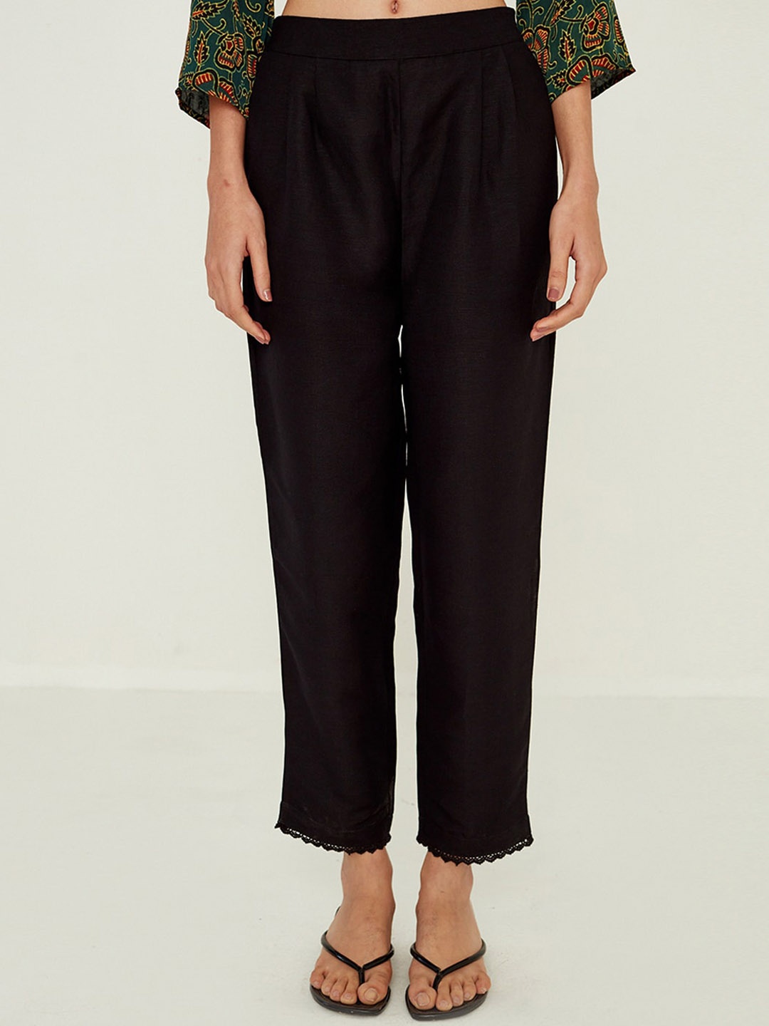 

Ancestry Women Slim Fit Mid Rise Linen Trousers, Black